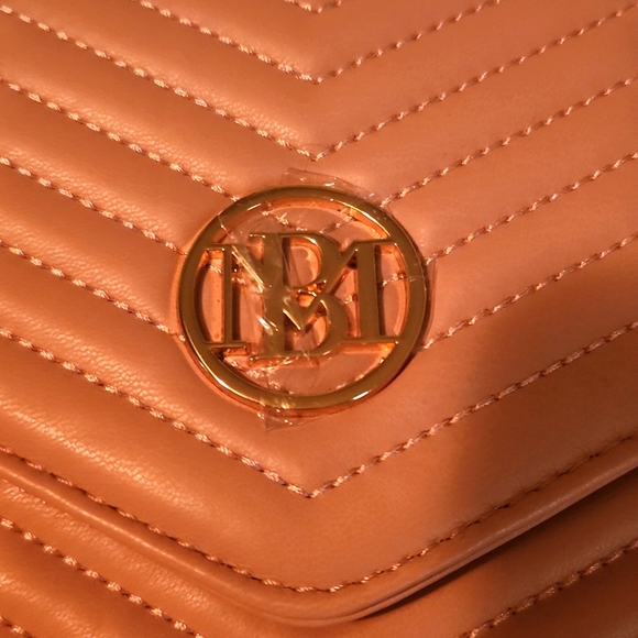 Studio Badgley Mischka elegant Pink Quilted Clutch - Picture 3 of 4